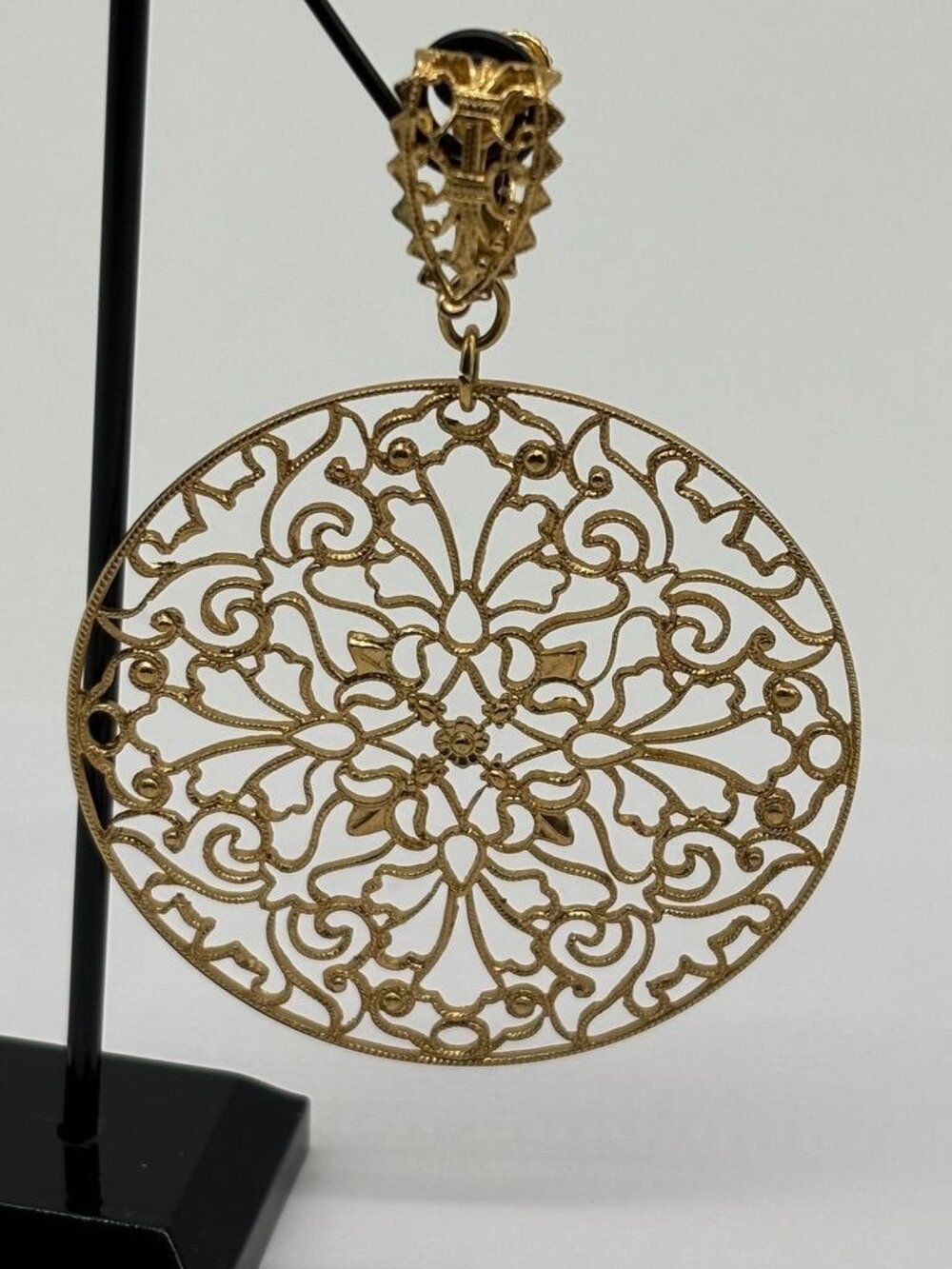 Vintage Napier Earrings Gold-Tone X-Large Round Dangling Discs Filigree Clip-Ons - Picture 11 of 15